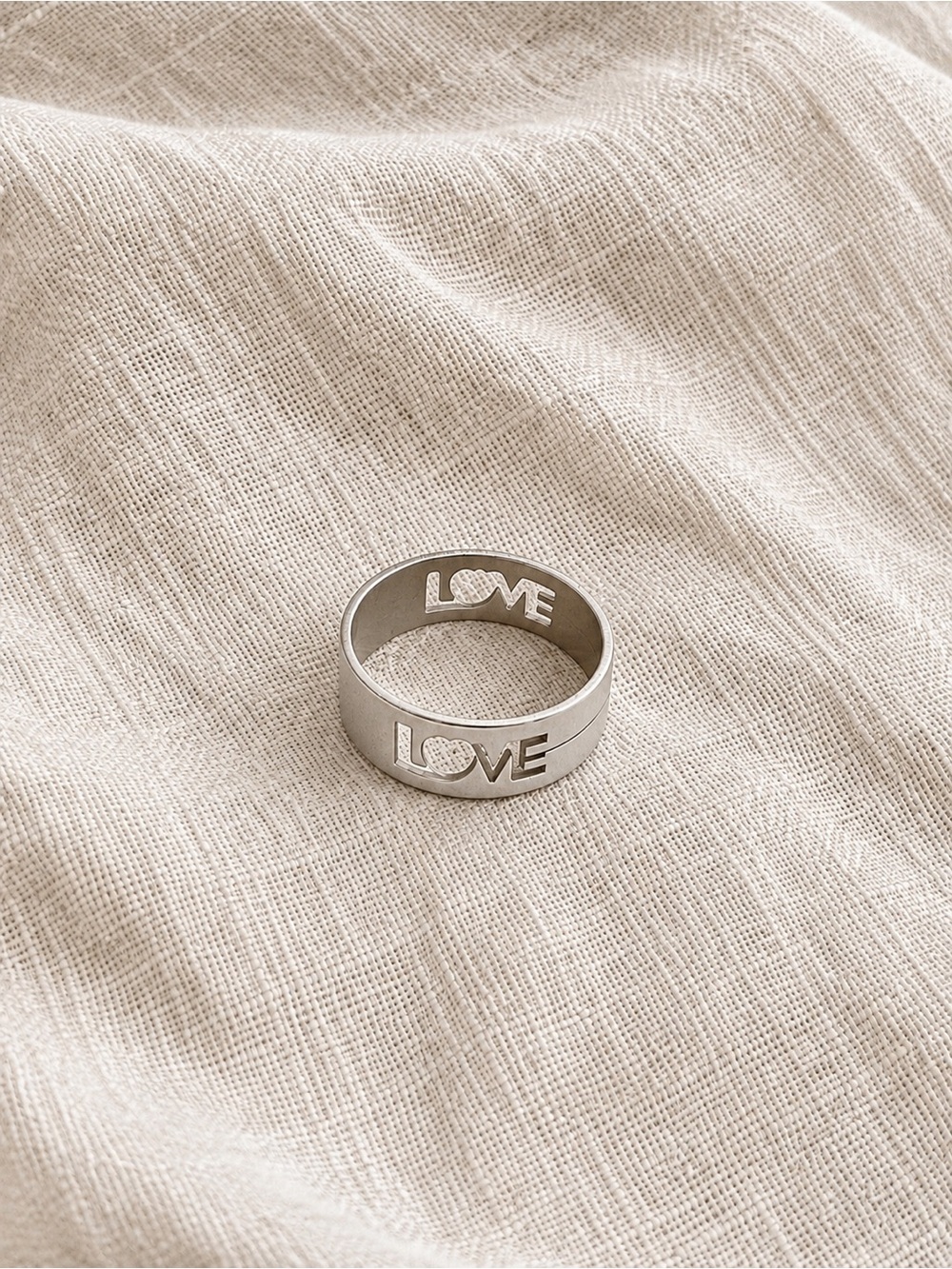 Vintage Silver Tone LOVE Cut Out Band Ring | Size 9